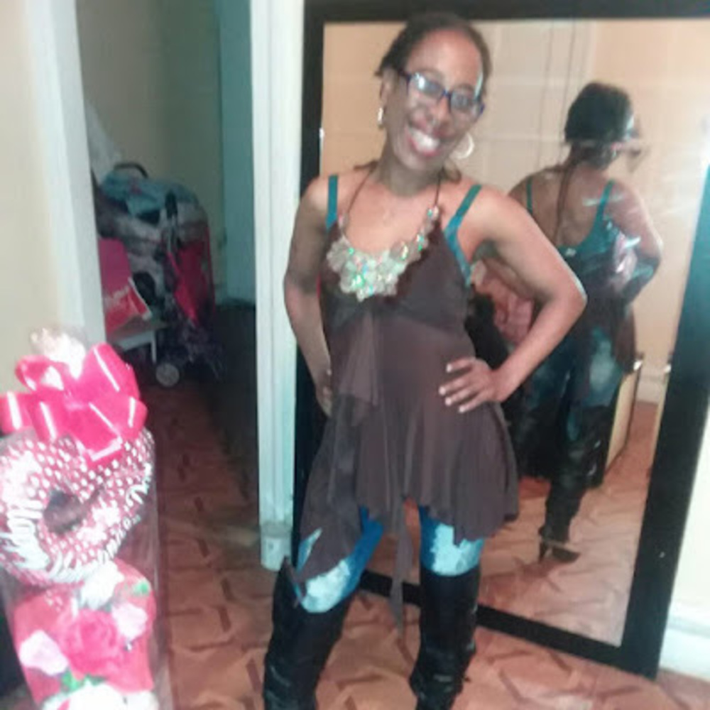 Meet your Posher, Maya